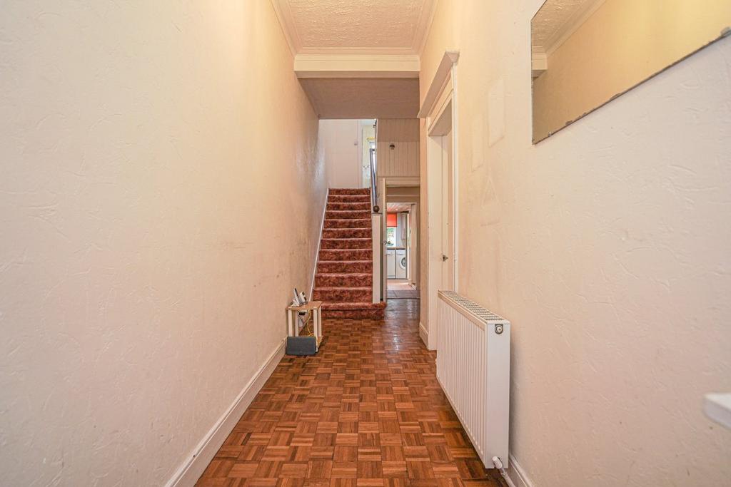 Verona Avenue, Glasgow West End 3 bed terraced house for sale £310,000