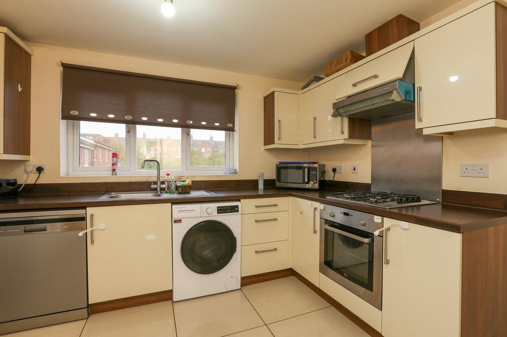 Watkin Road, Leicester, LE2 3 bed detached house to rent £1,400 pcm