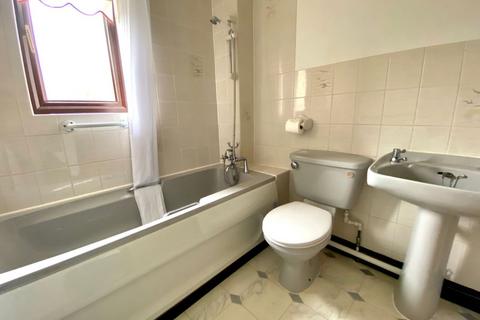 34 Allard Close, Northampton, NN3 5LY
