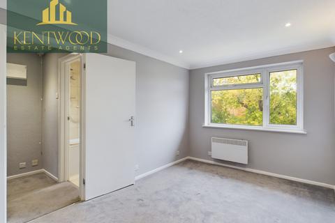 2 bedroom flat for sale, Burnham, Slough SL1