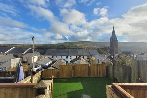 3 bedroom terraced house to rent, Saron Place, Ebbw Vale