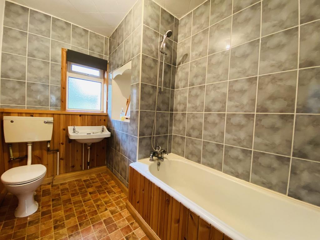 40 Martinton Road, Heathhall, Dumfries, DG1 3 QS -