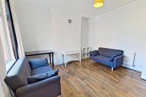 Kelsall Terrace,, Hyde Park, Leeds