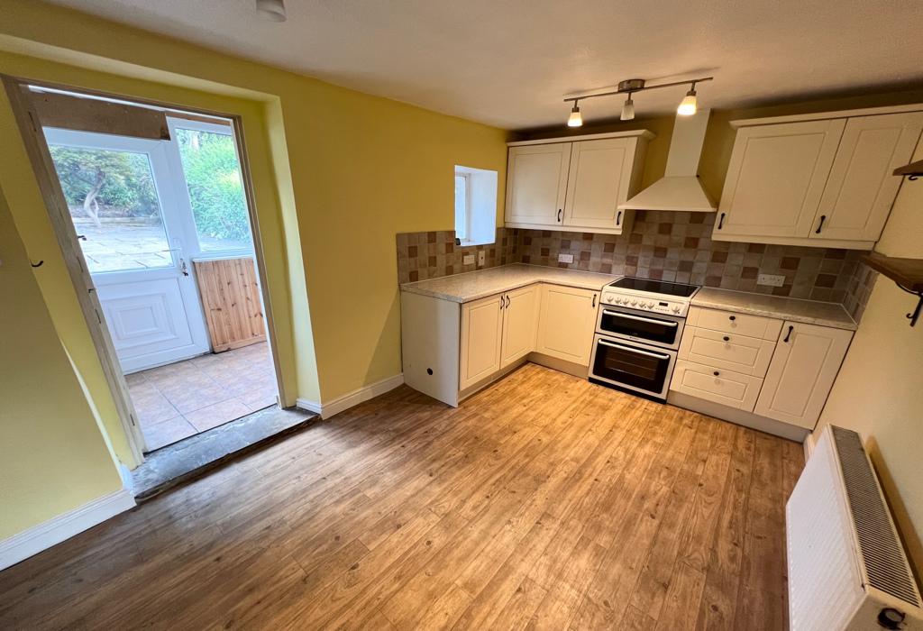 Park Top Cottages, Eldwick, Bingley, West Yorkshire 2 bed terraced