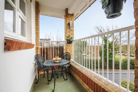 2 bedroom apartment to rent, Stanmore,  Harrow,  HA7