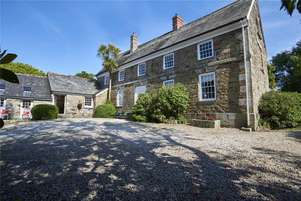 Rear Courtyard