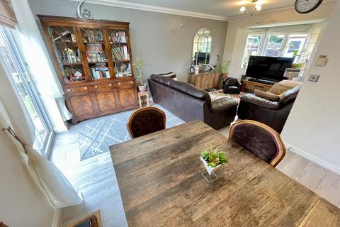 69 Wickstead Avenue, Luton, LU4 9DW