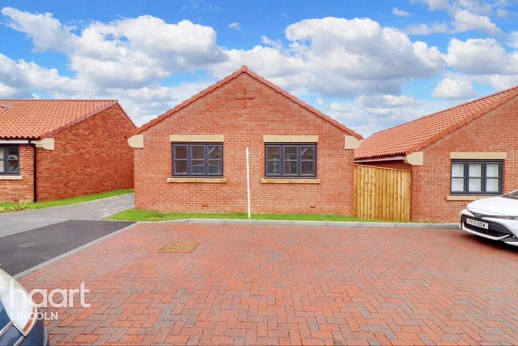 Winton Road, Navenby 3 bed bungalow for sale £255,000