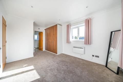 5 Pullman Place, London, SE9 6EG