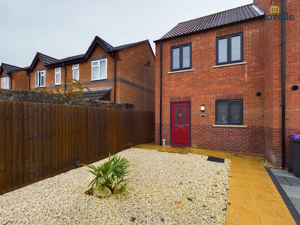 Wesley Court, Market Rasen, LN8 2 bed end of terrace house for sale £