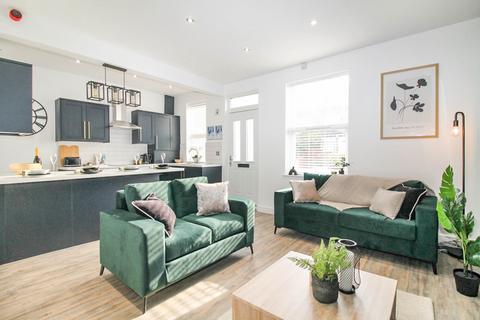 undefined, BILLS INCLUDED - Barnbrough Street, Burley, Leeds, LS4