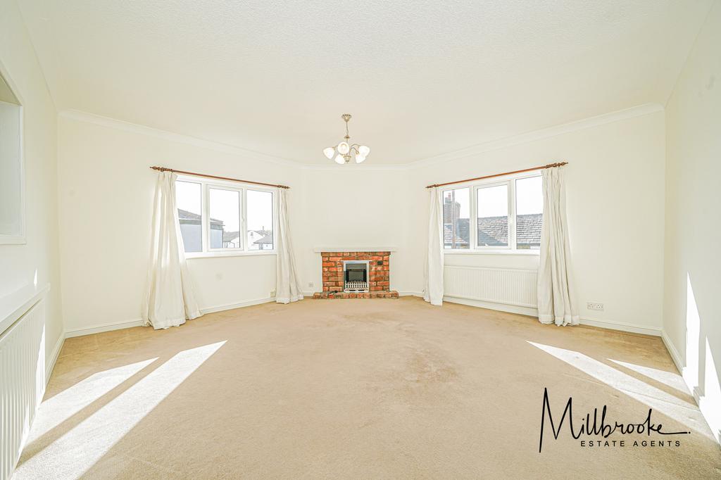 Higher Green Lane, Astley... 2 bed apartment £695 pcm (£160 pw)