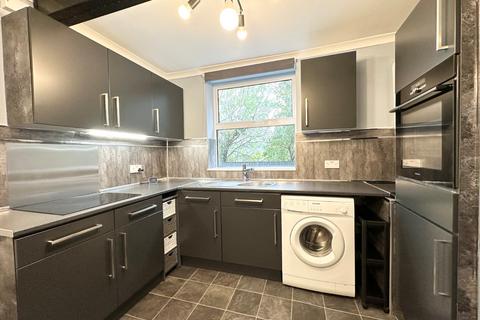 2 bedroom end of terrace house to rent, Park Road West, Huddersfield, West Yorkshire, HD4