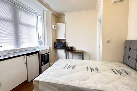 House share to rent - Bear Road, Brighton