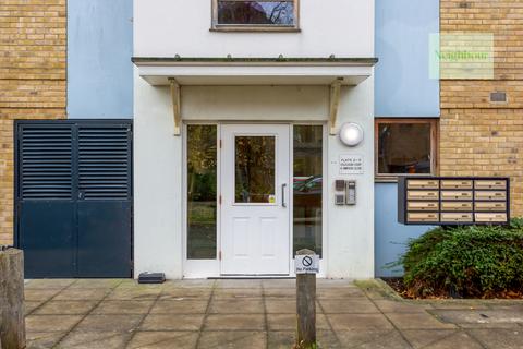 2 bedroom flat for sale, Simpson Close, Croydon, CR0