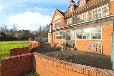 3 bedroom apartment to rent, Ferry Lane, Wraysbury, Staines-upon-Thames, Berkshire, TW19