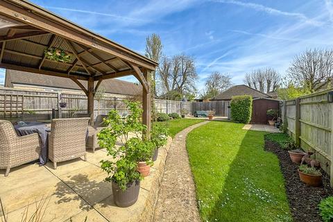 7 bedroom semi-detached house for sale, Moor Avenue, Witney, Oxfordshire, OX28