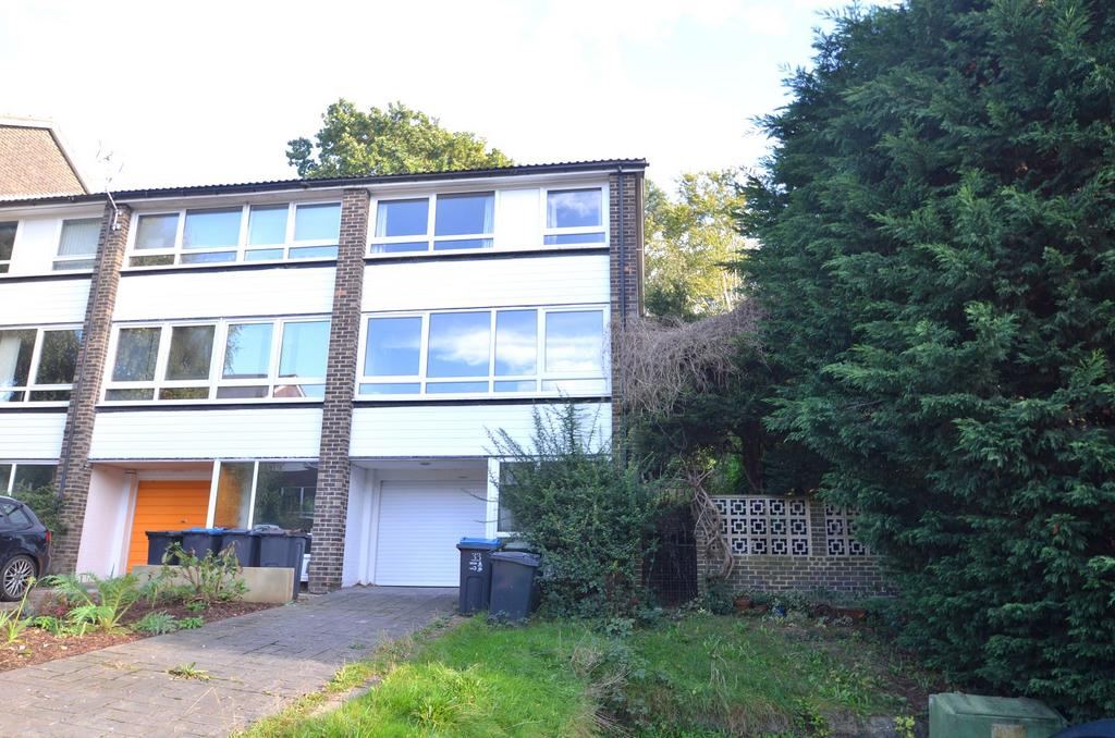 Wakefield Gardens, Crystal Palace SE19 3 bed end of terrace house for