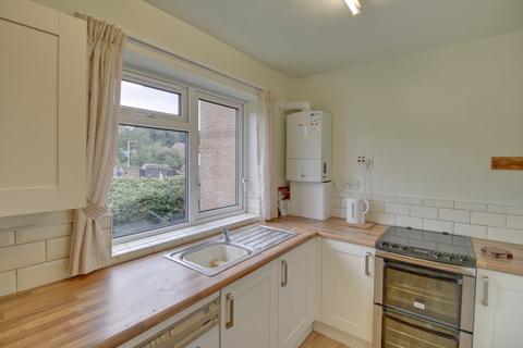 2 bedroom flat for sale, Sussex Avenue, Horsforth, Leeds, West Yorkshire, LS18