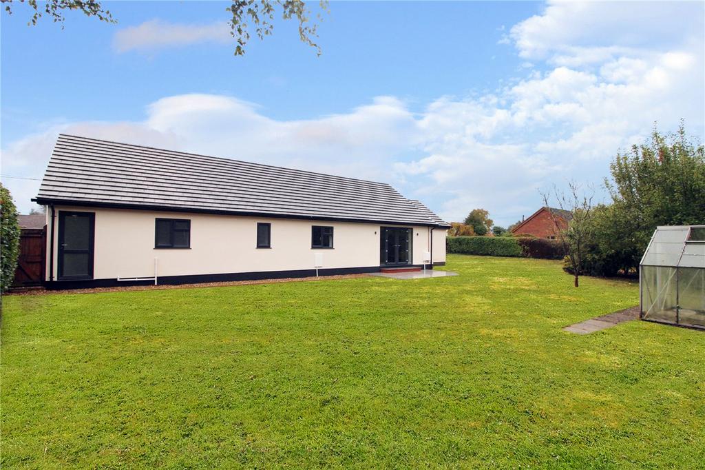 Mill Road, Blofield Heath, Norwich, Norfolk, NR13 4 bed bungalow for