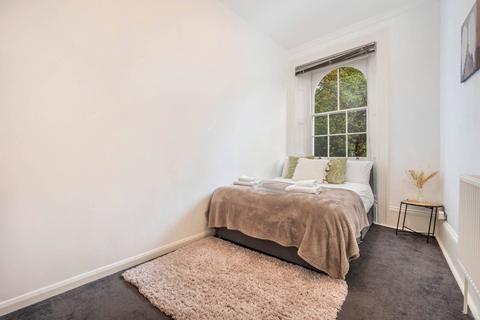2 bedroom flat for sale, Essex Road, Islington, London, N1