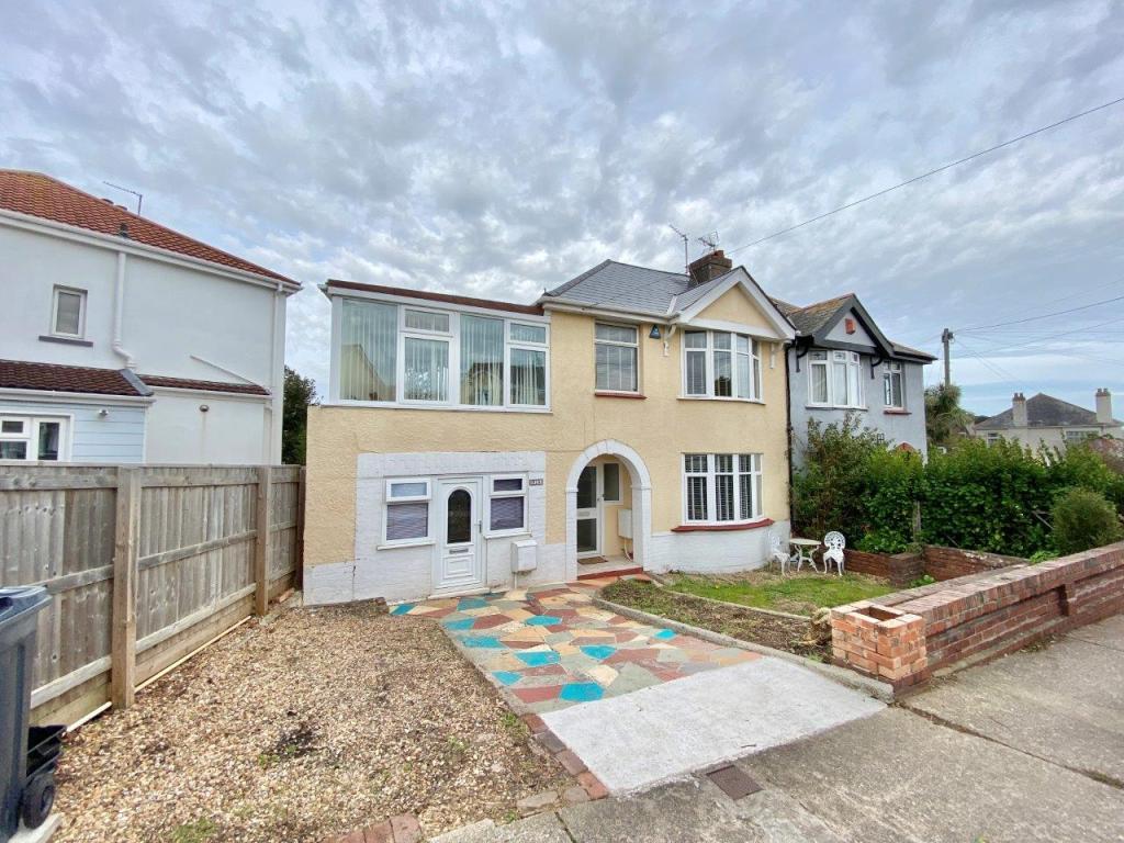Hilton Drive, Preston, Paignton 3 bed semidetached house for sale £