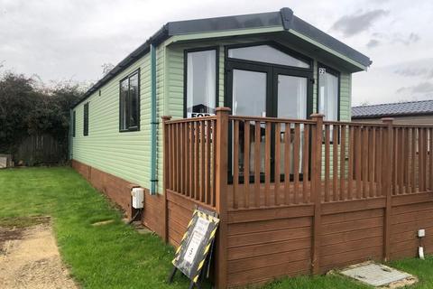 2 bedroom static caravan for sale, Cogenhoe Northamptonshire