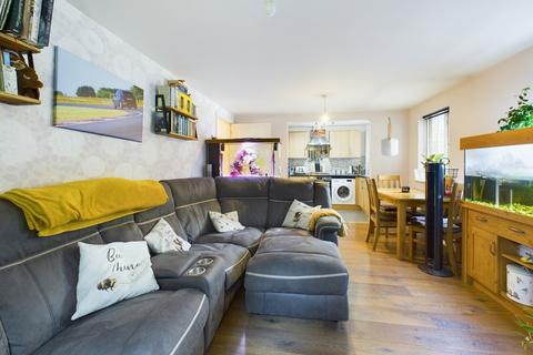 2 bedroom flat for sale, Royal Drive, Bordon, Hampshire, GU35
