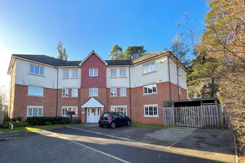 2 bedroom flat for sale, Royal Drive, Bordon, Hampshire, GU35