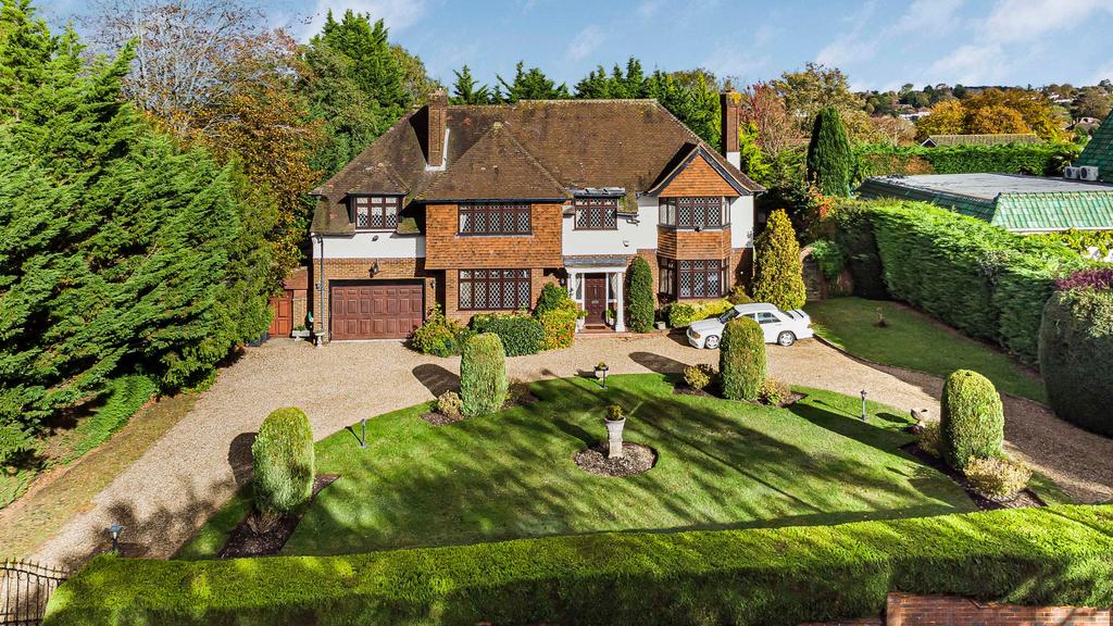 Purley Downs Road, Sanderstead, South Croydon, CR2 5 bed detached house