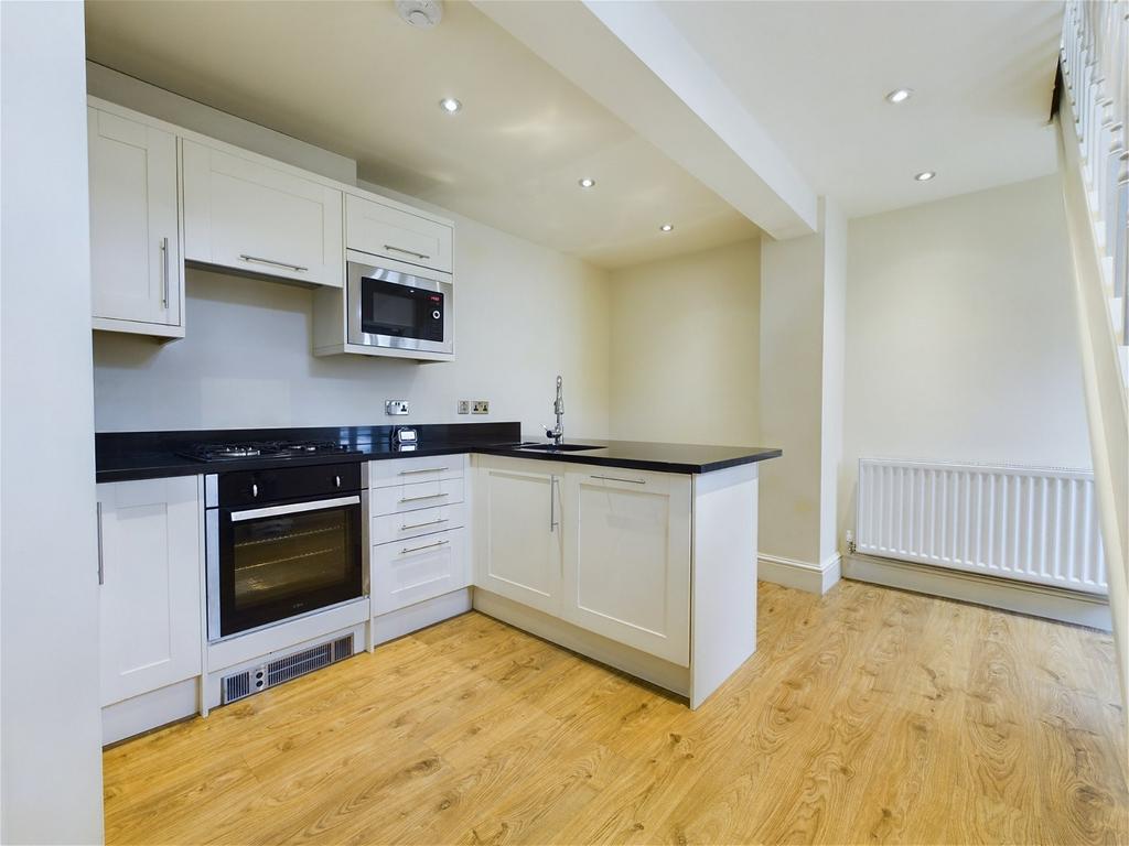 Saddleworth Fold, Uppermill, Saddleworth 3 bed end of terrace house for