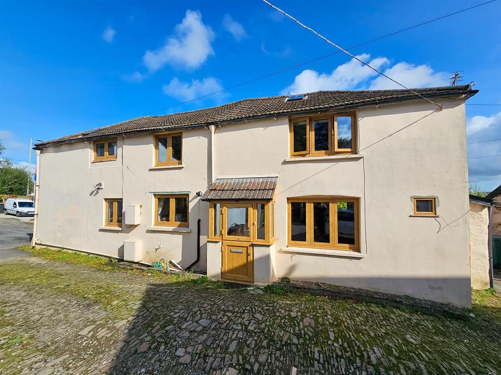 Heywood Road, Bideford EX39 4 bed detached house for sale £365,000