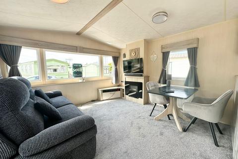 2 bedroom static caravan for sale, Carnforth Lancashire