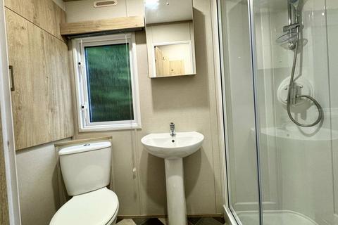 2 bedroom static caravan for sale, Carnforth Lancashire