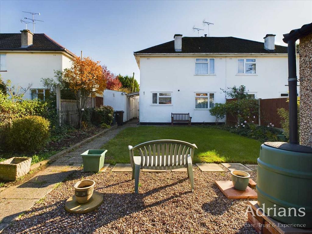 Cherwell Drive, Chelmsford 3 bed semidetached house £350,000