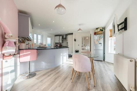 3 bedroom end of terrace house for sale, Banbury,  Oxfordshire,  OX16