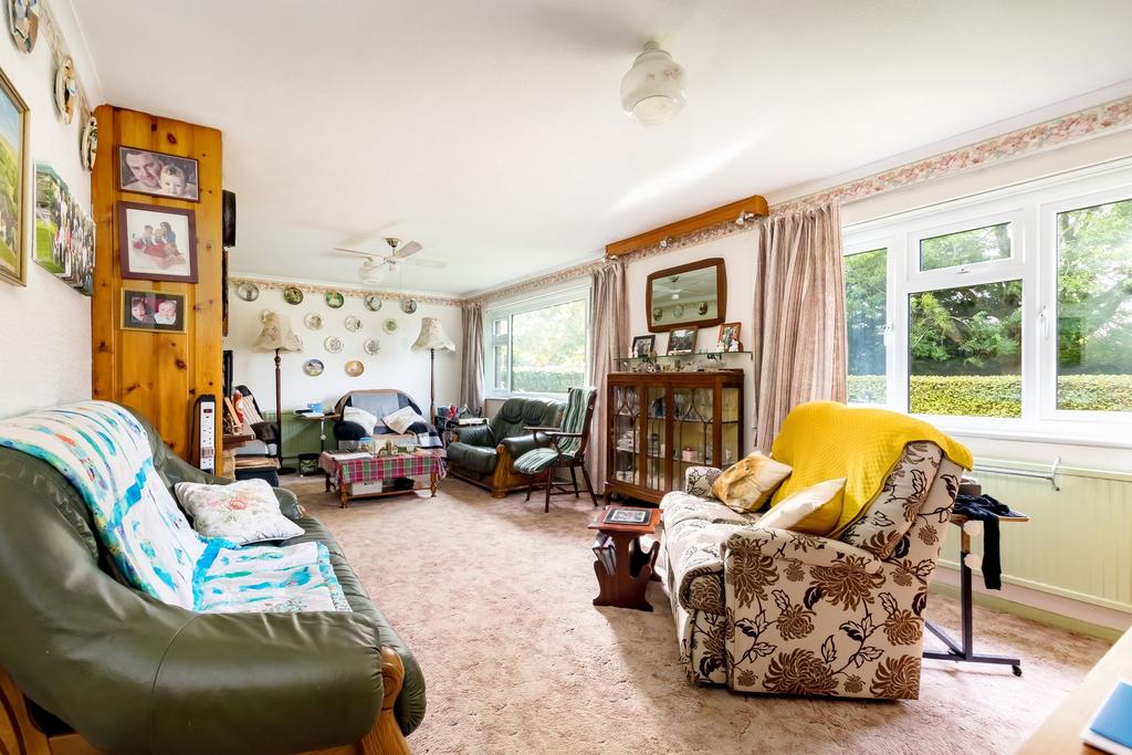 Nailsea, Bristol BS48 4 bed detached house for sale £525,000