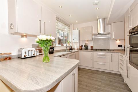 6 Palmar Crescent, Bexleyheath, DA7 4LG