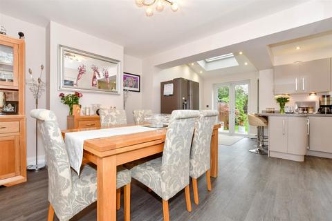 6 Palmar Crescent, Bexleyheath, DA7 4LG