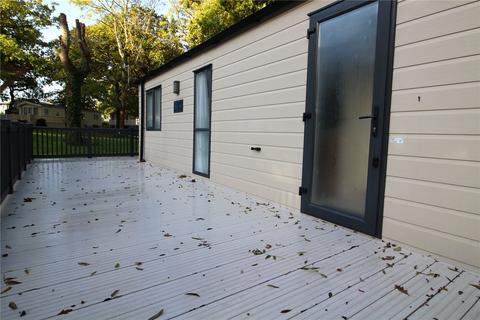 3 bedroom park home for sale, Woodland View, Hoburne Bashley, Hampshire, BH25