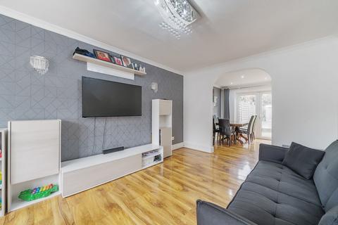 40 Sinclair Way, Dartford, DA2 7JS