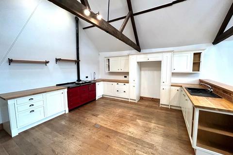 4 bedroom barn conversion to rent - Wood Lane, Burgh