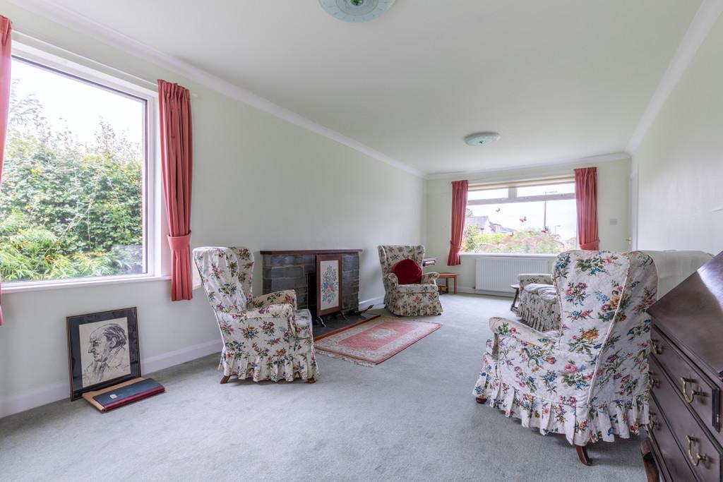5 Westover Road, Warton, Carnforth, LA5 9QT 3 bed detached house for