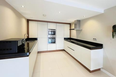 2 bedroom apartment for sale, The Quays