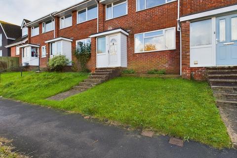 3 bedroom terraced house to rent, Priory Close, Bishops Waltham