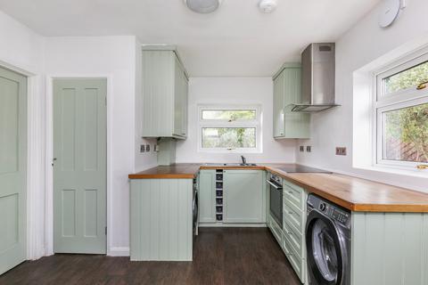 3 Hollands Close, Littleton, Winchester, SO22 6QN