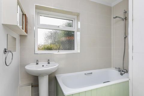 3 Hollands Close, Littleton, Winchester, SO22 6QN