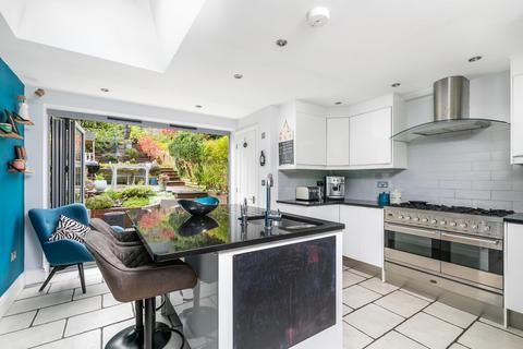 8 Elm Road, Winchester, SO22 5AG