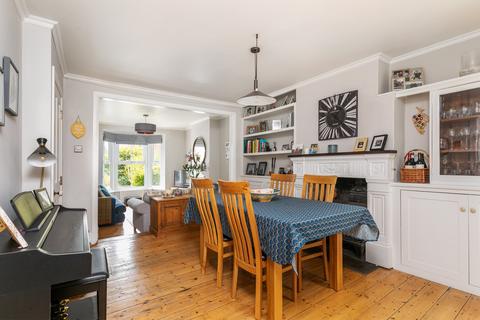 8 Elm Road, Winchester, SO22 5AG