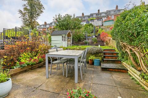 8 Elm Road, Winchester, SO22 5AG